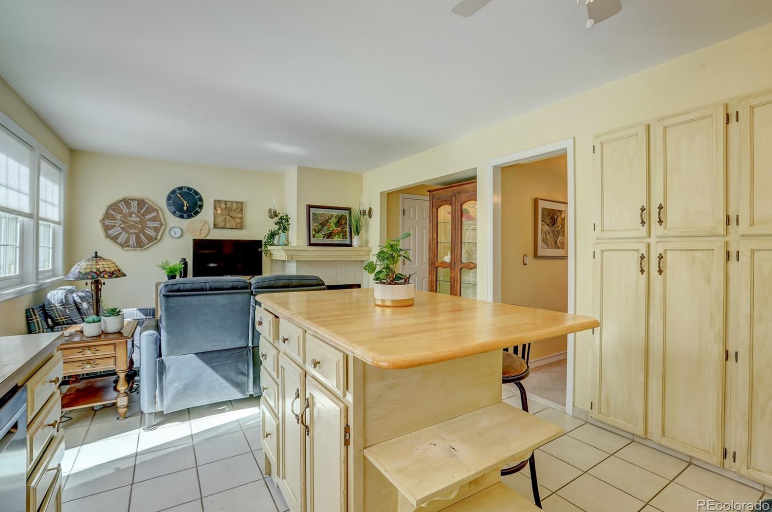 7521 Cove Cir, Littleton CO 80122-3360 exterior