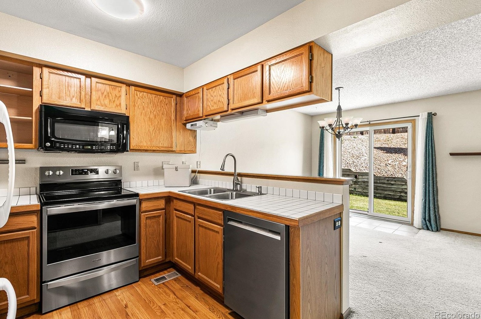 1185 Cobblestone Dr, Littleton CO 80126-2430 exterior