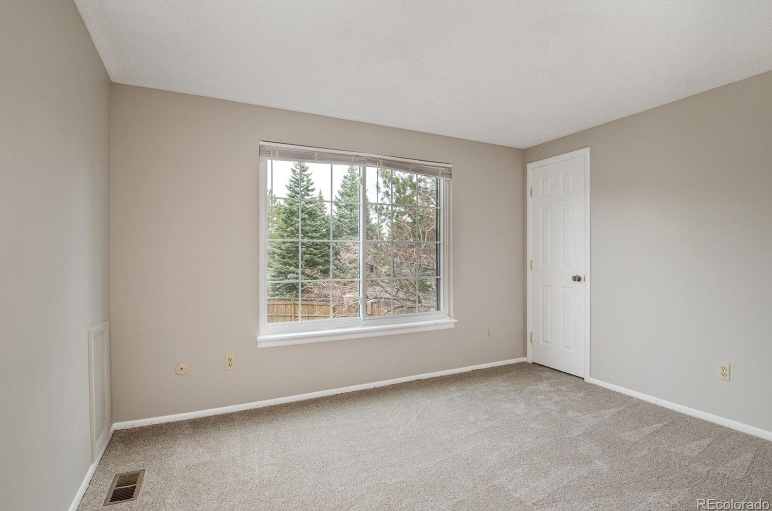 8170 Cody Ct, Arvada CO  80005-2420 exterior