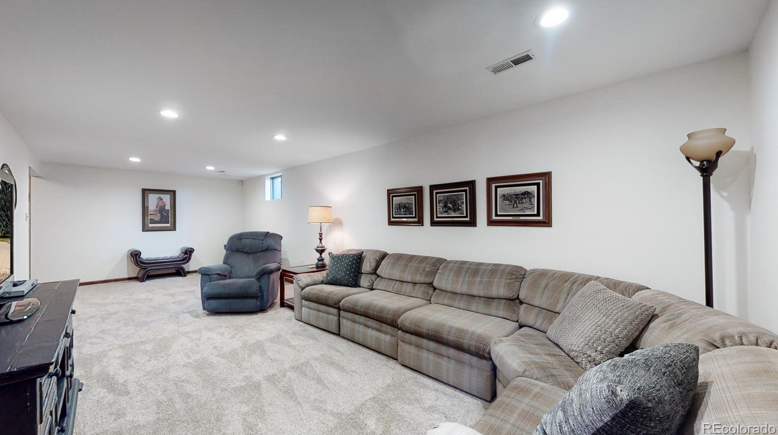 8593 Balsam St, Littleton CO 80128-6111 exterior