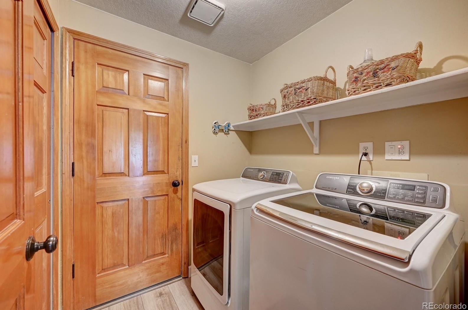 6532 Jackson Ct, Littleton CO 80121-3607 exterior