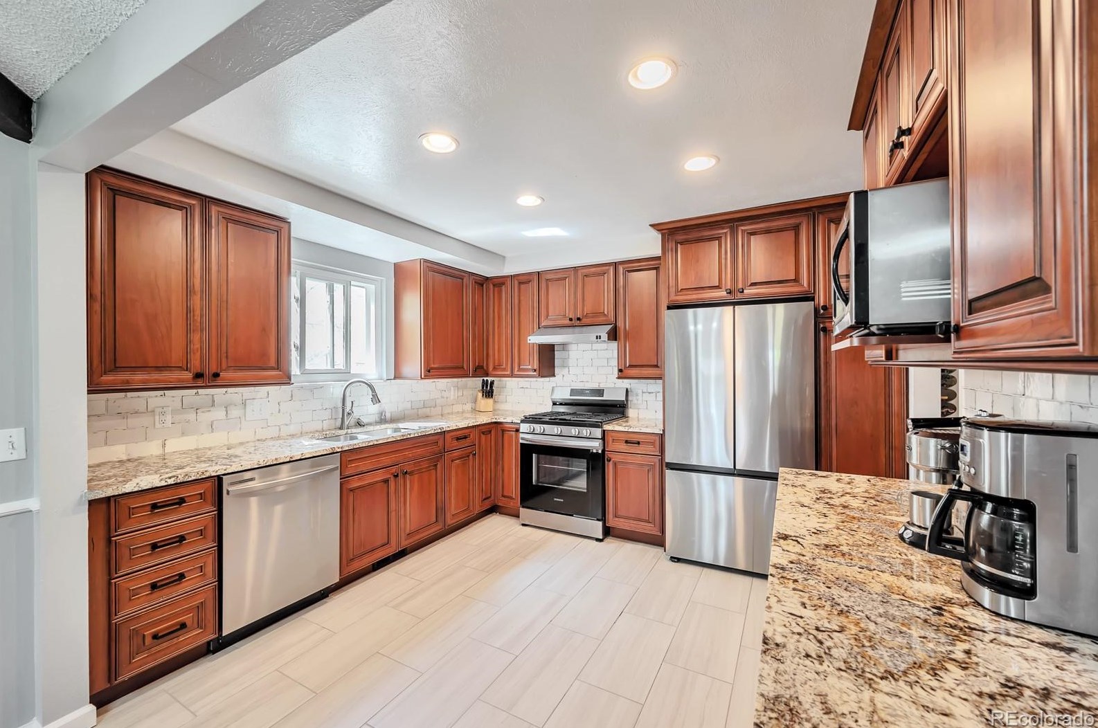 7522 Ottawa Pl, Littleton CO 80128-4461 exterior