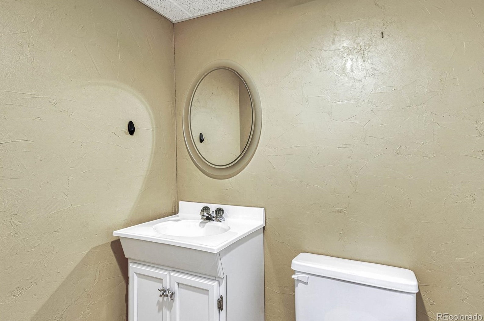 4479 Lyndenwood Cir, Littleton CO 80130-8810 exterior