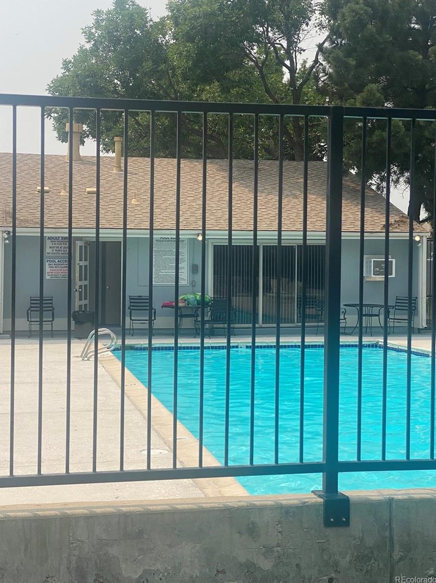 7975 Chase Cir, Arvada CO  80003-2503 exterior