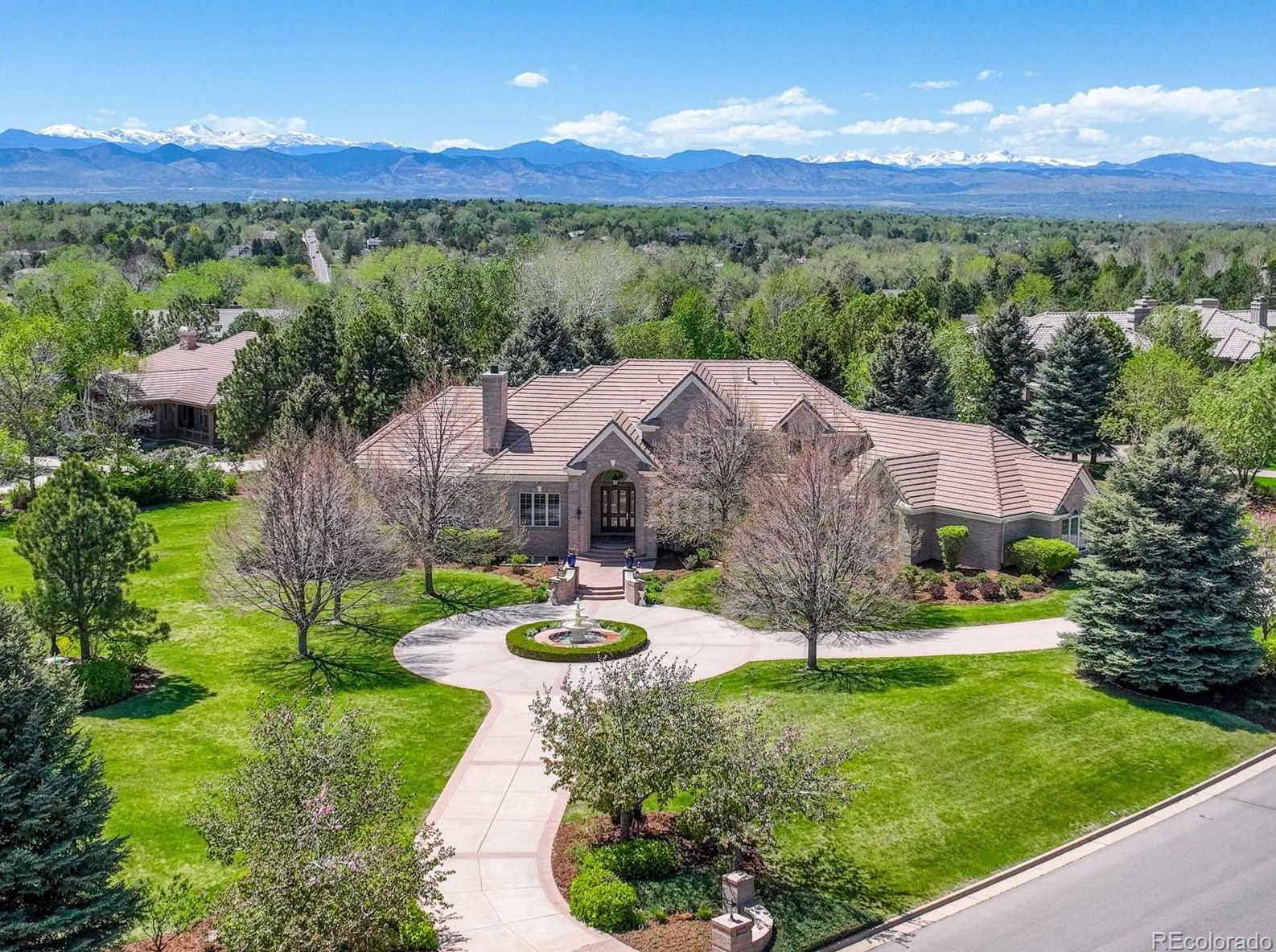 4091 Preserve Pkwy, Littleton CO 80121-2150 exterior