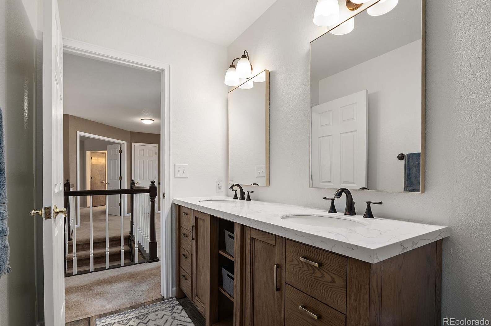 9968 Falcon Crk Dr, Littleton CO 80130-3802 exterior