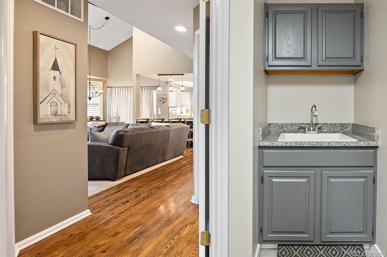 9968 Falcon Crk Dr, Littleton CO 80130-3802 exterior