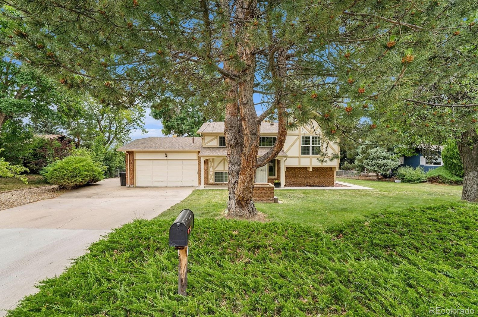 9250 73 Pl, Arvada CO  80005-4211 exterior