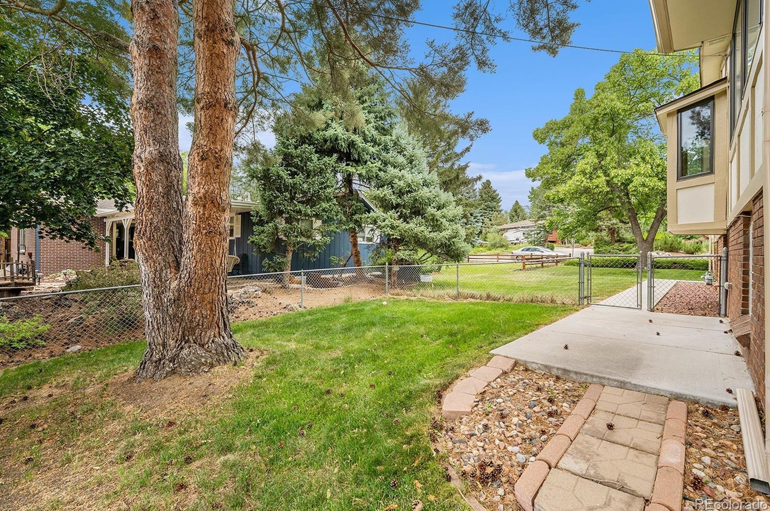 9250 73 Pl, Arvada CO  80005-4211 exterior