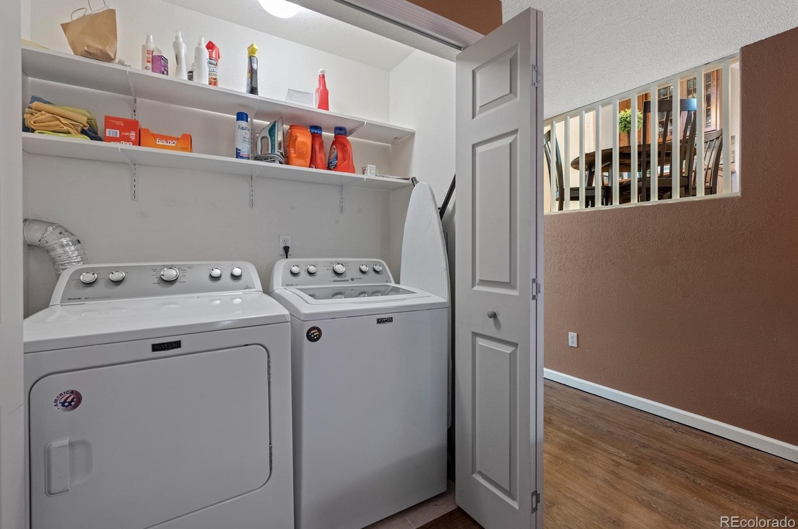 9296 Hickory Cir, Littleton CO 80126-2707 exterior