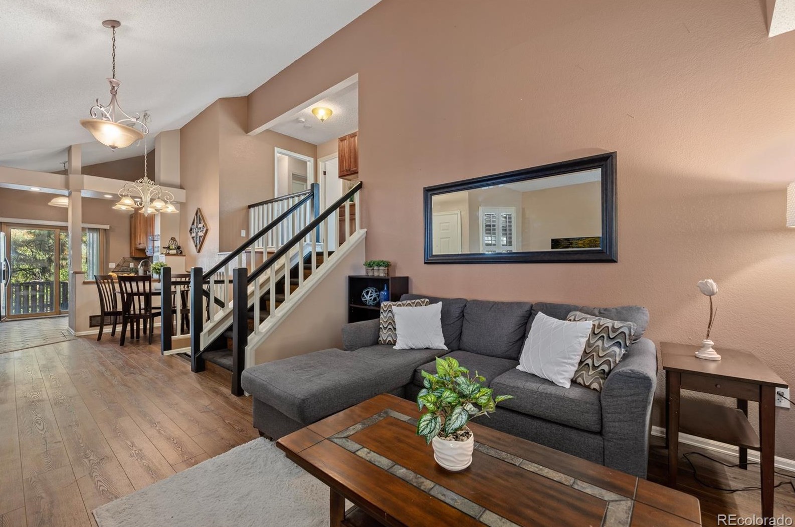 9296 Hickory Cir, Littleton CO 80126-2707 exterior