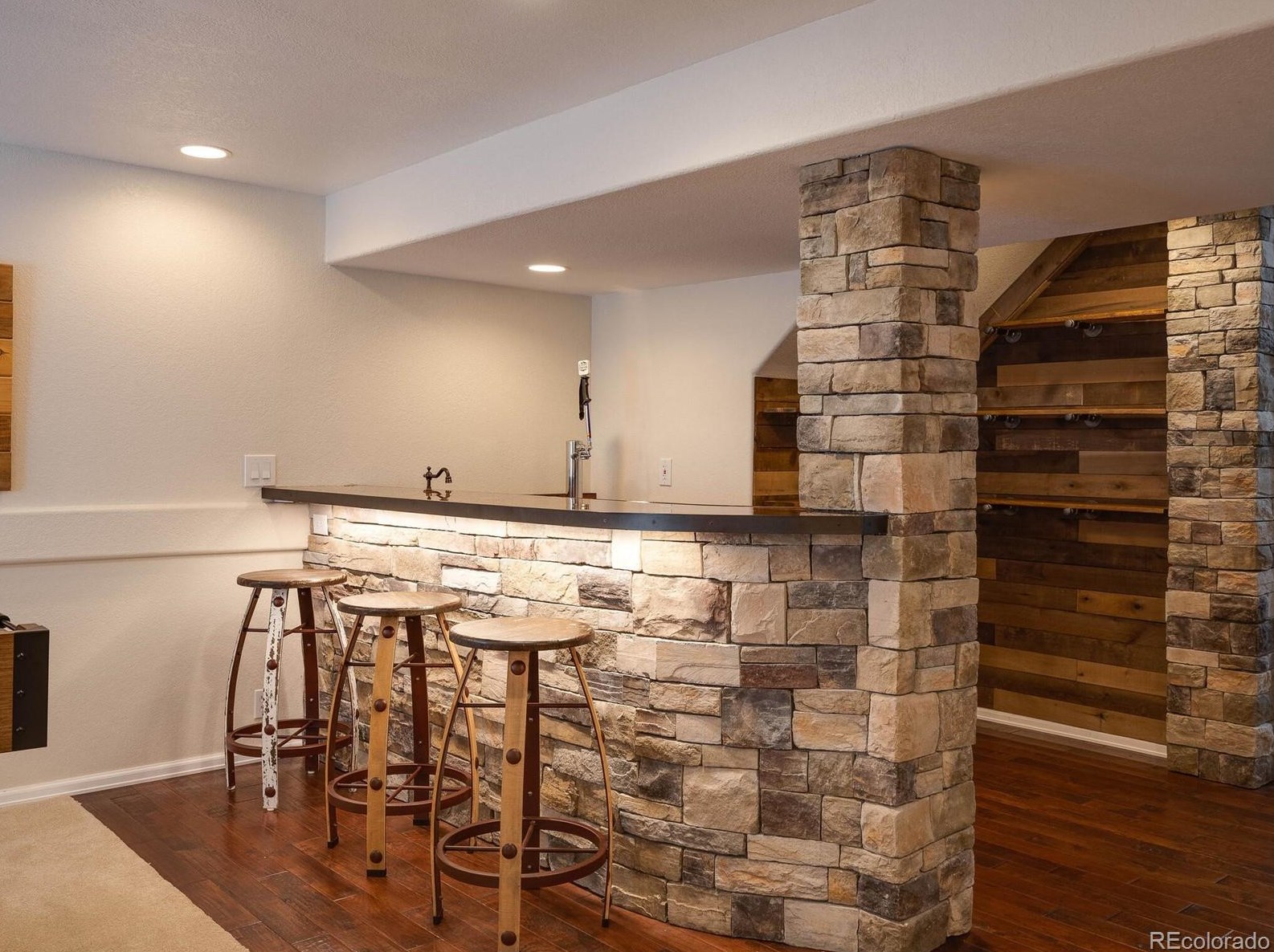 9228 Fox Fire Dr, Littleton CO 80129-6424 exterior