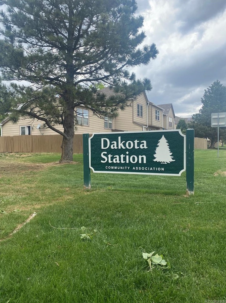 9678 Chatfield Ave, Littleton CO  80128-5077 exterior