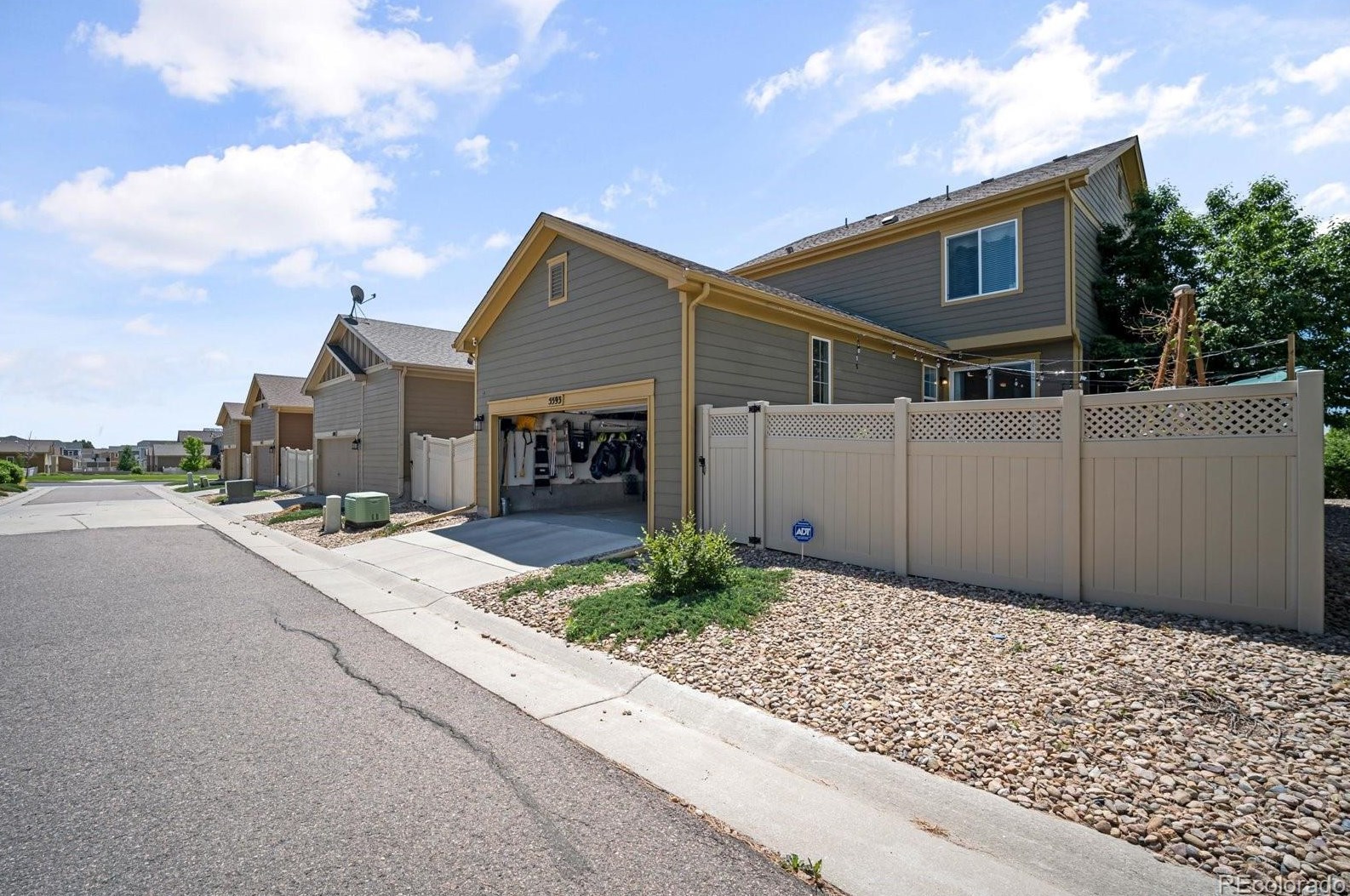 5593 73rd Ave, Arvada CO  80003-3311 exterior