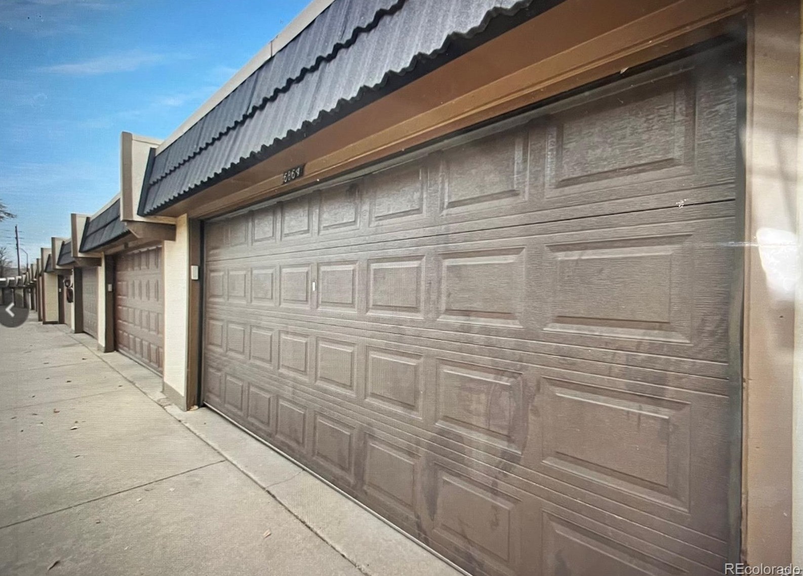 6864 Broadway, Littleton CO  80122-2827 exterior