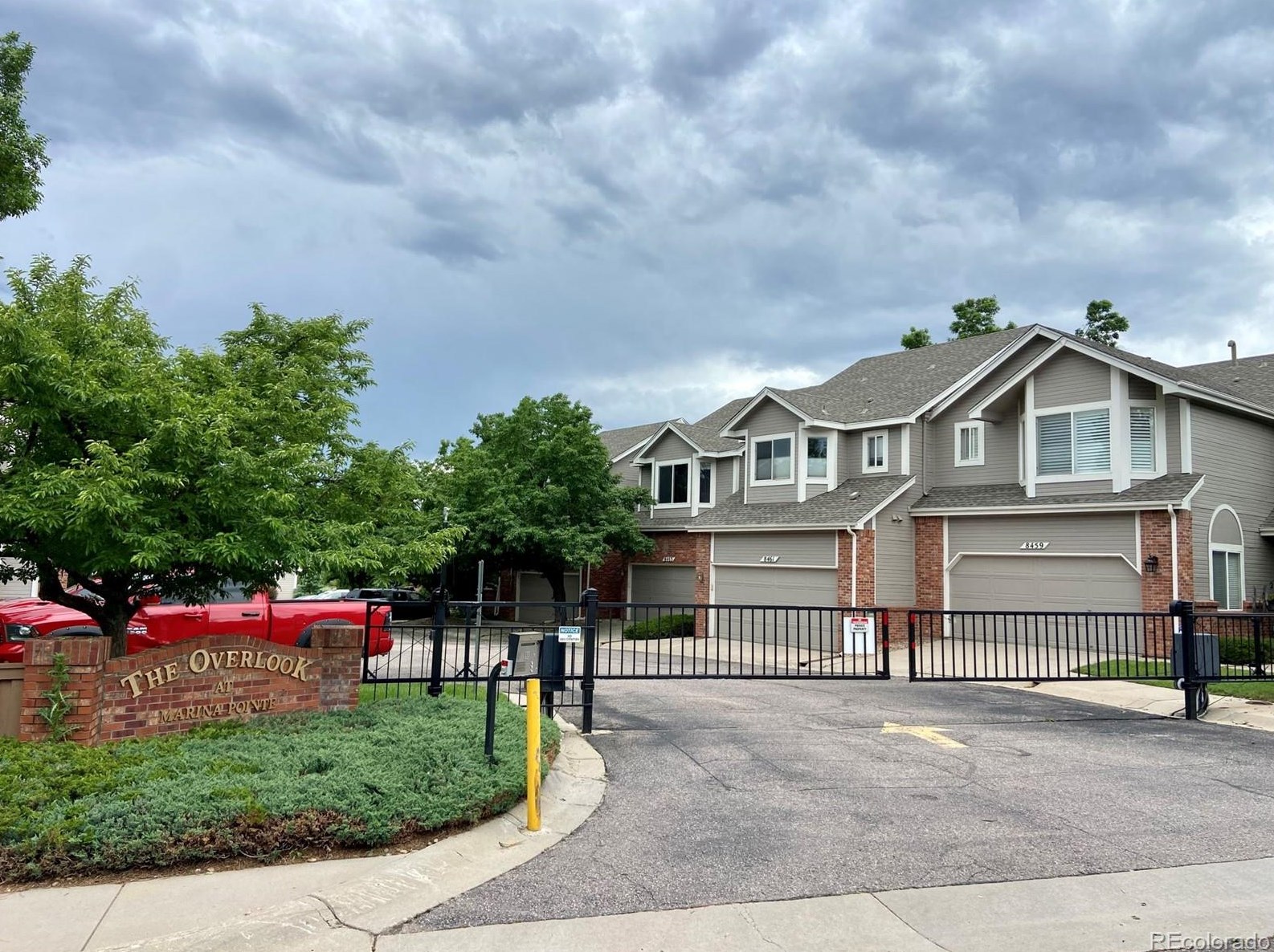 8503 Upham Way, Littleton CO 80128-6353 exterior