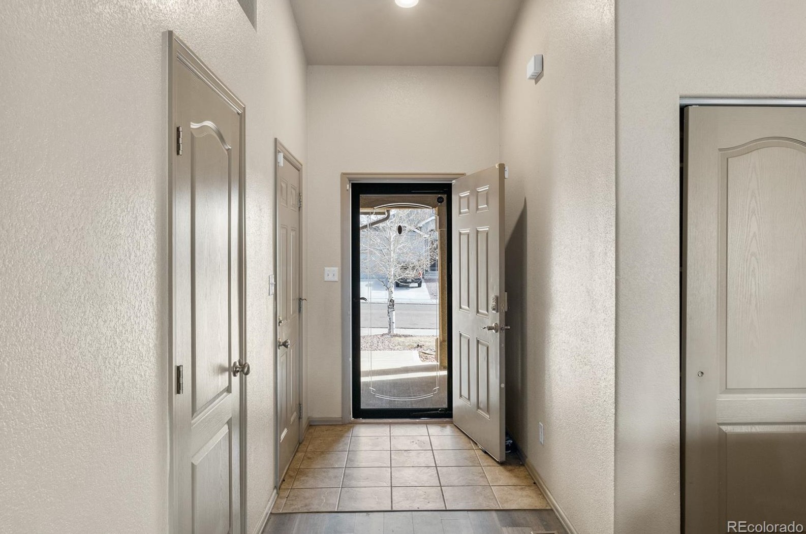 2305 Crestwood Ln, Pueblo CO  81008-2852 exterior