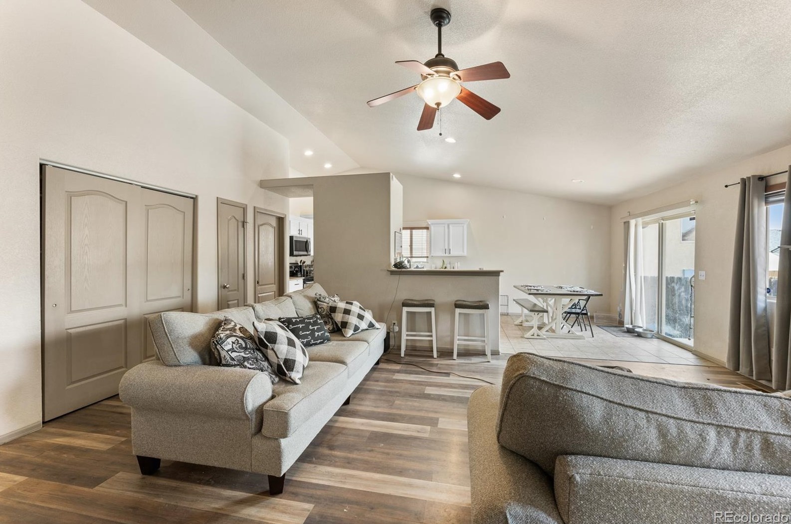 2305 Crestwood Ln, Pueblo CO  81008-2852 exterior