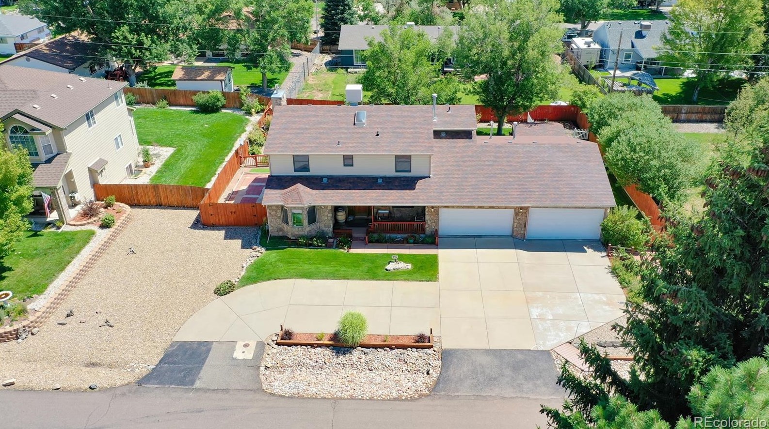 8582 Balsam St, Littleton CO 80128-6218 exterior