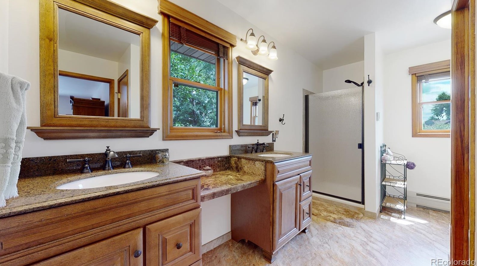 8582 Balsam St, Littleton CO 80128-6218 exterior