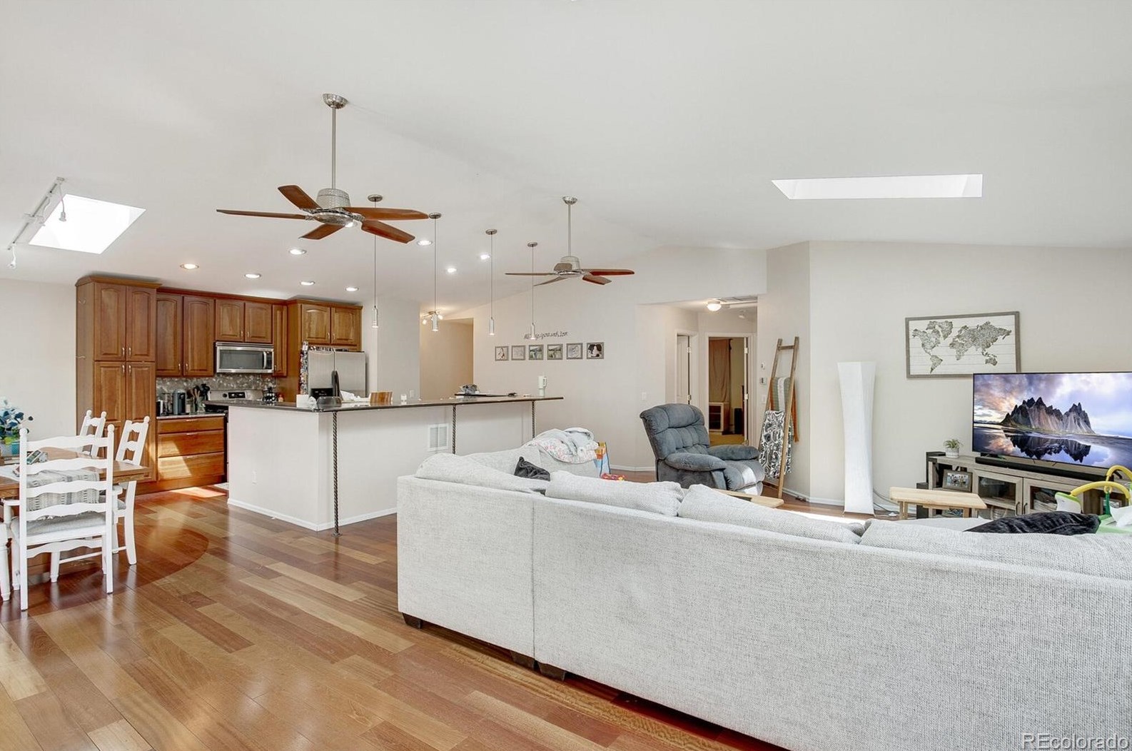 832 Prentice Ave, Littleton CO  80120-1454 exterior