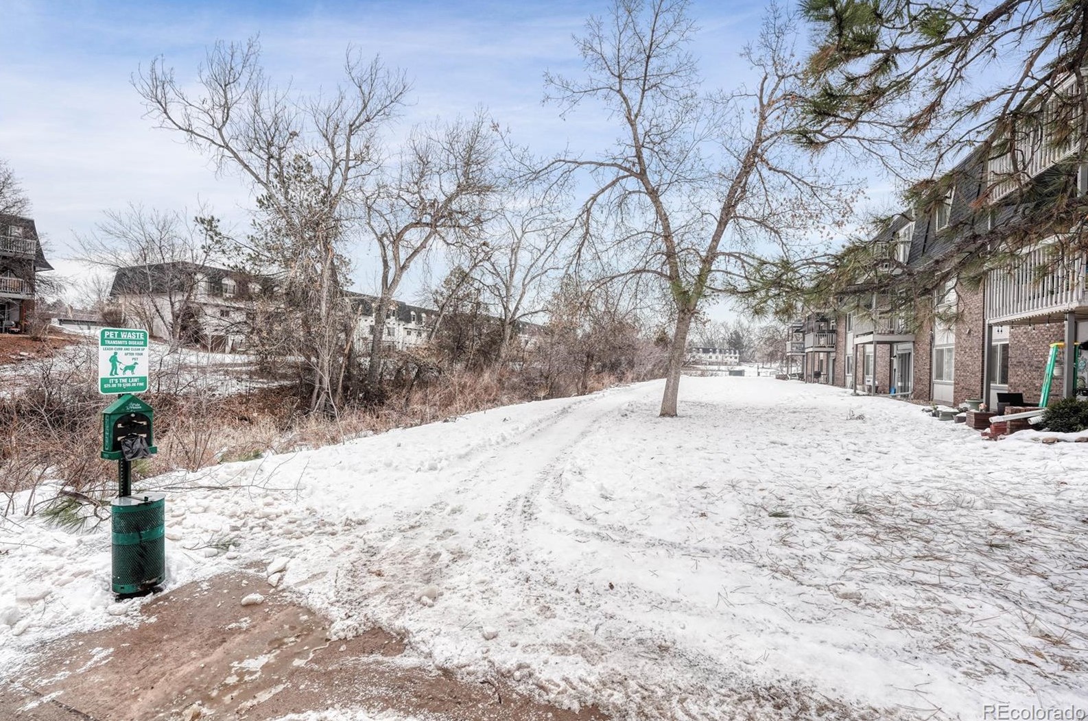 309 Highline Cir, Littleton CO 80122-1063 exterior