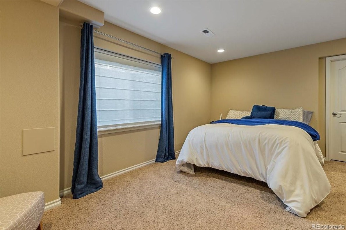 5396 Cloverbrook Cir, Littleton CO  80130-6618 exterior