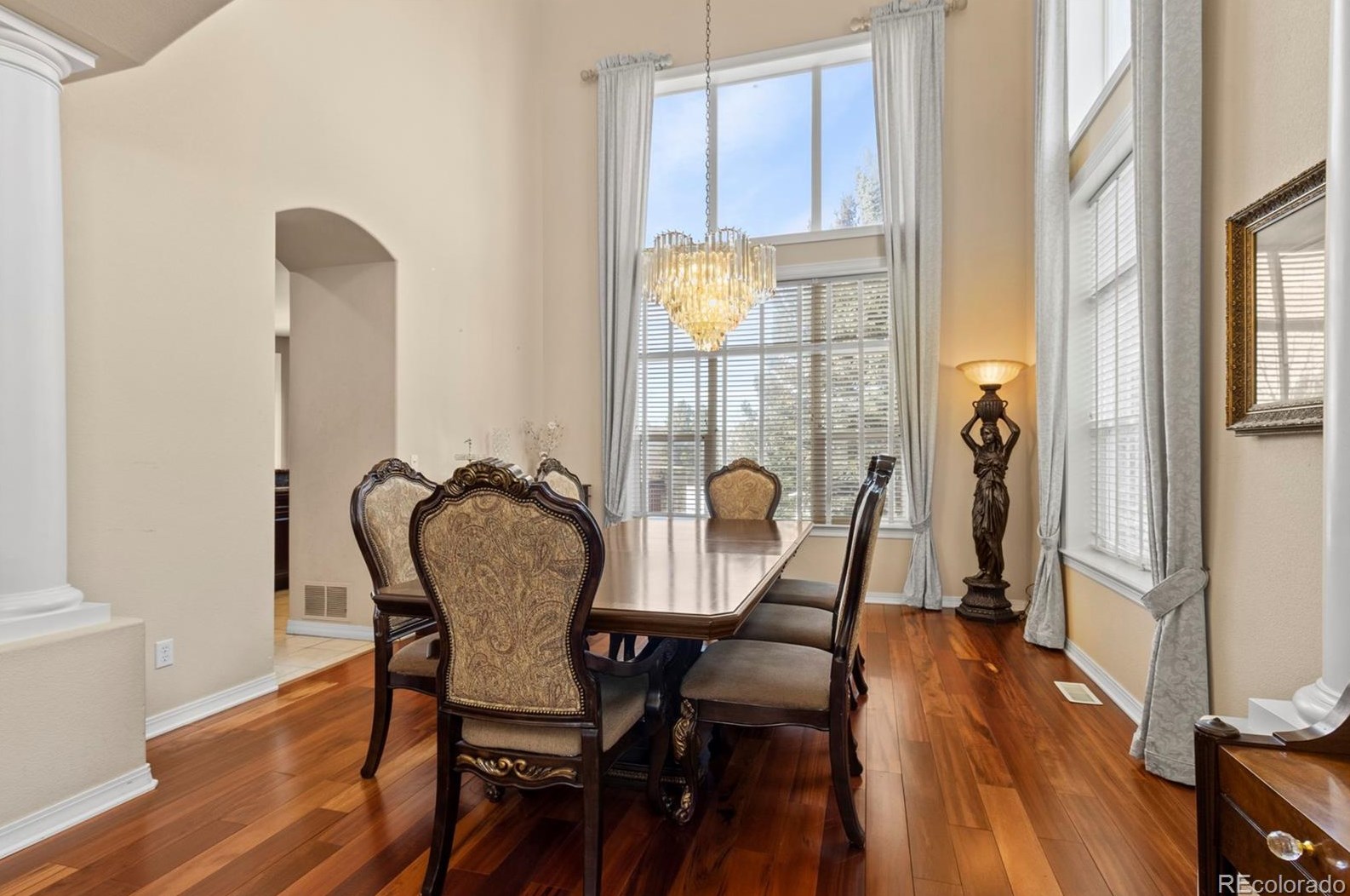 10019 Longview Dr, Littleton CO 80124-9750 exterior