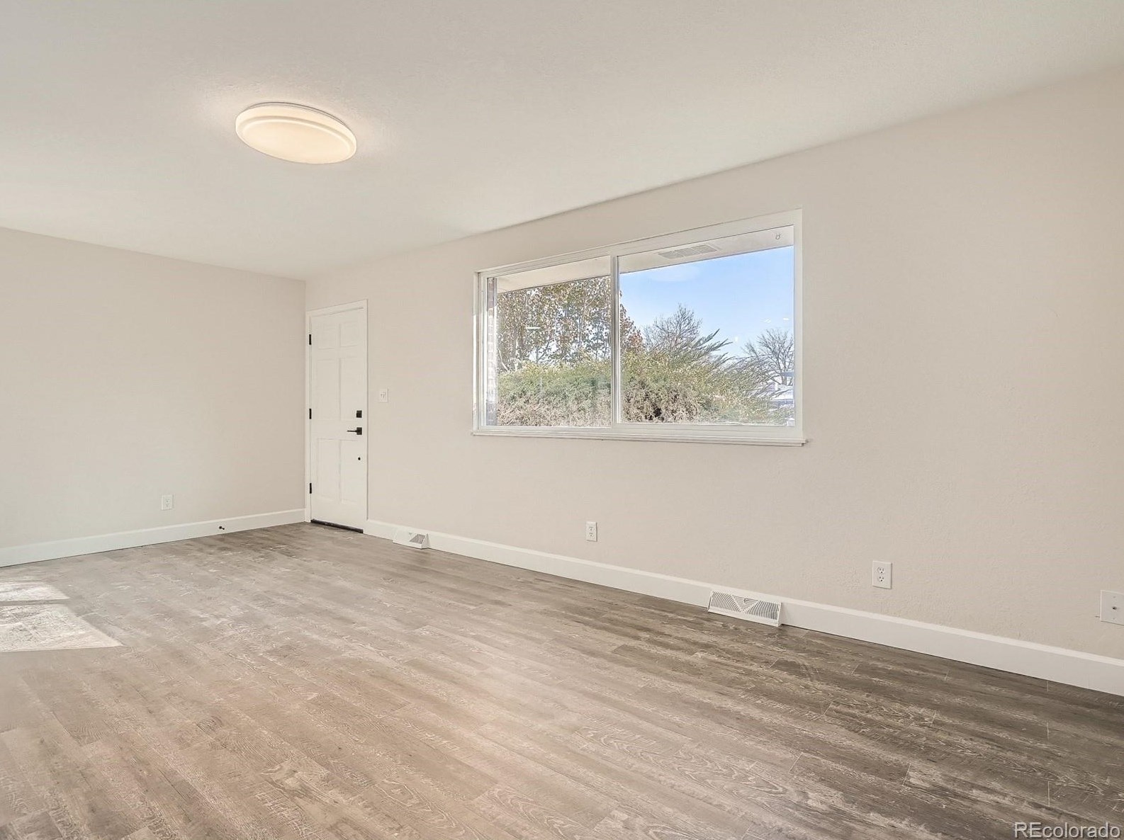 6571 Benton Cir, Arvada CO  80003-4733 exterior