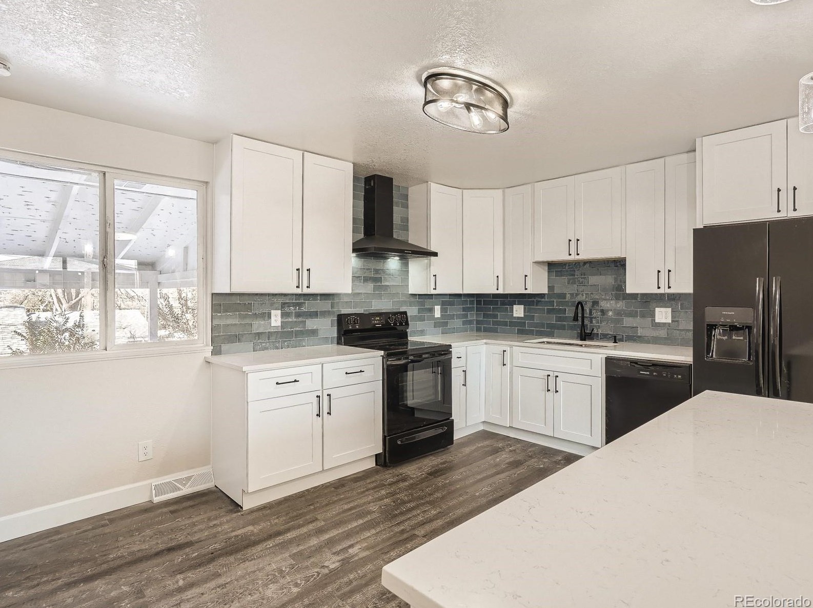 6571 Benton Cir, Arvada CO  80003-4733 exterior