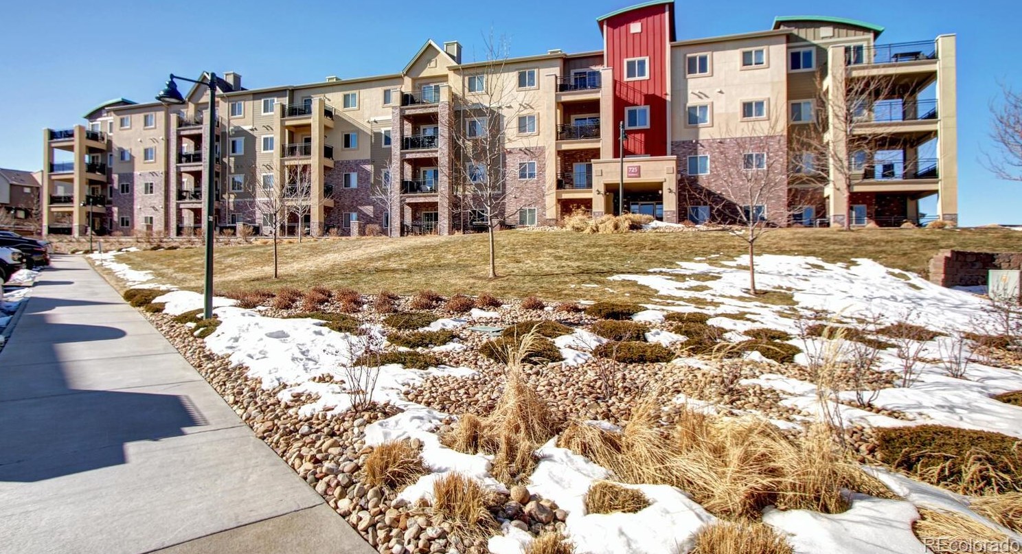 725 Elmhurst Dr, Littleton CO  80129-2686 exterior