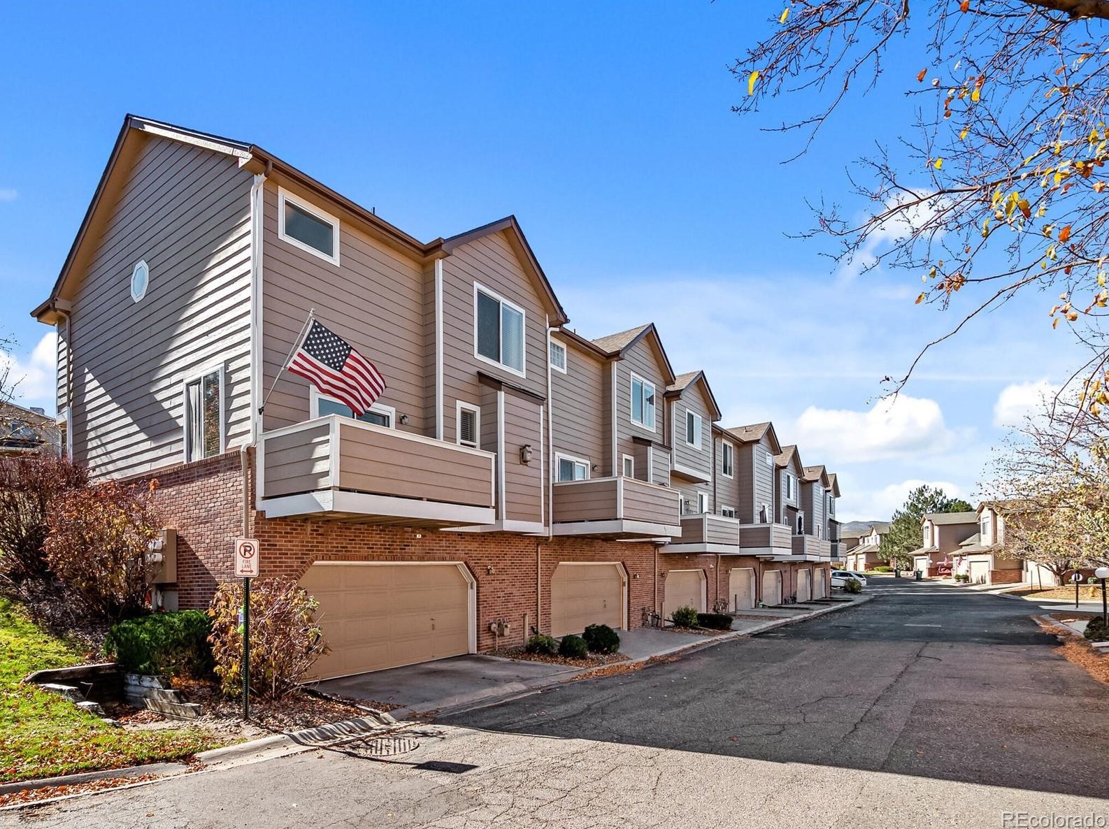 7590 Coal Mine Ave, Littleton CO 80123-4420 exterior