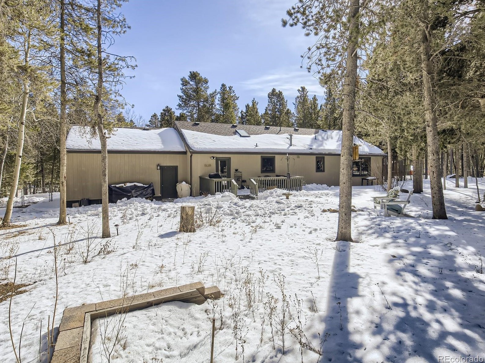 527 Karlann Dr, Arvada CO  80422-4044 exterior