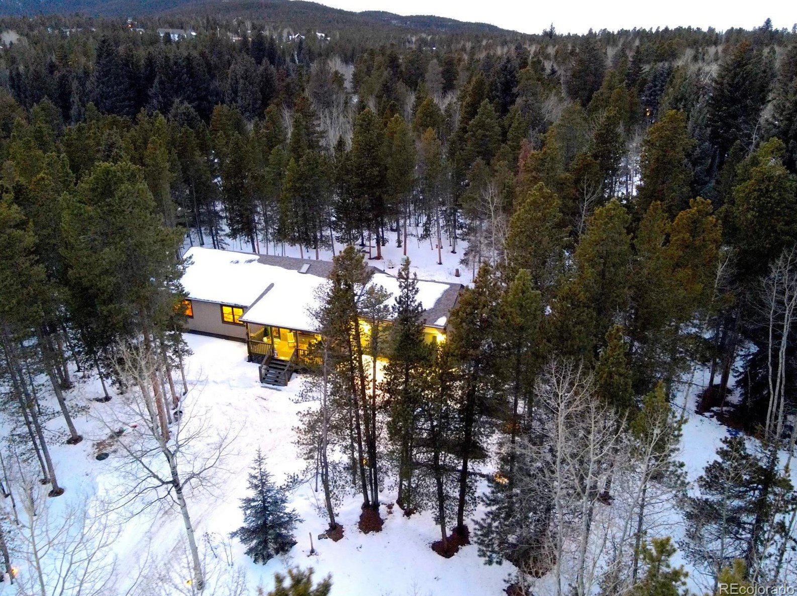 527 Karlann Dr, Arvada CO  80422-4044 exterior