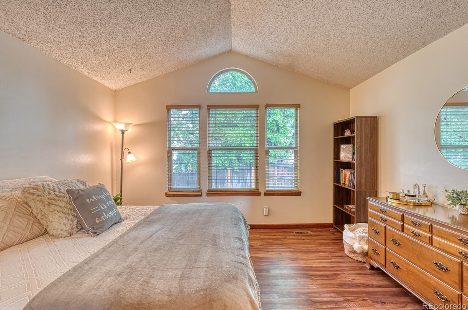 6661 Bugle Dr, Colorado Springs CO 80918-1691 exterior