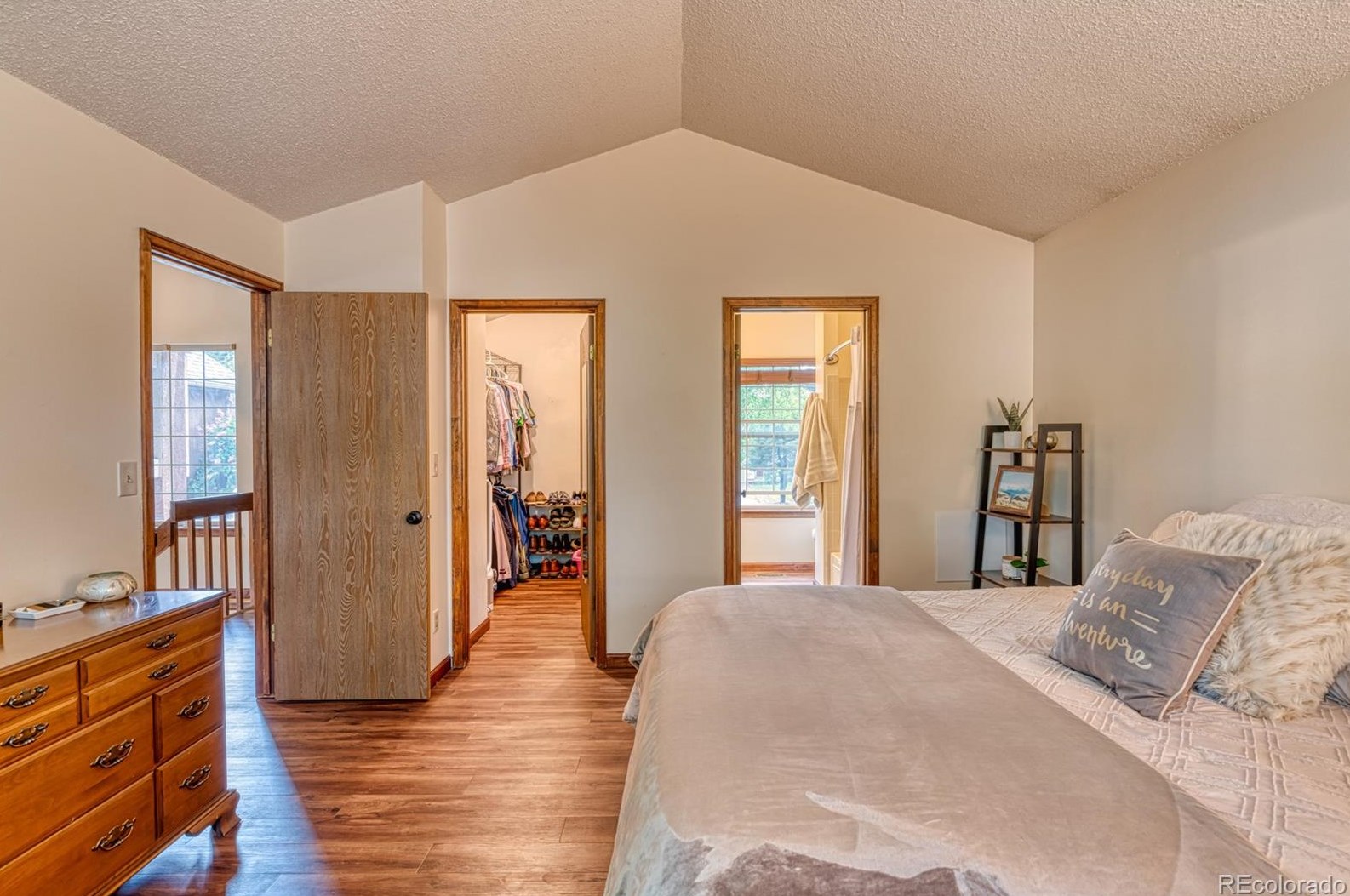 6661 Bugle Dr, Colorado Springs CO 80918-1691 exterior