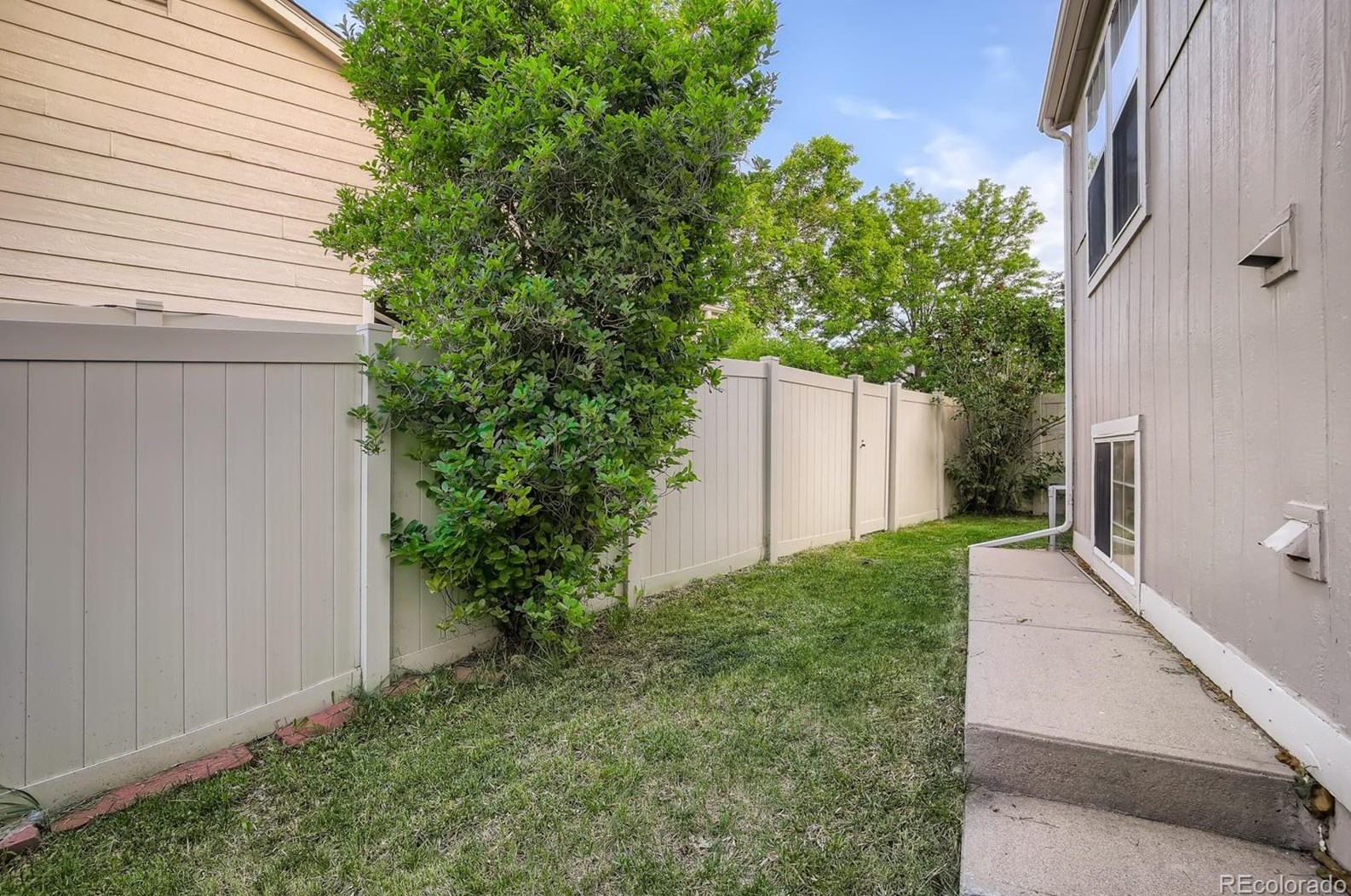 9701 Chatfield Ave, Littleton CO 80128-5029 exterior