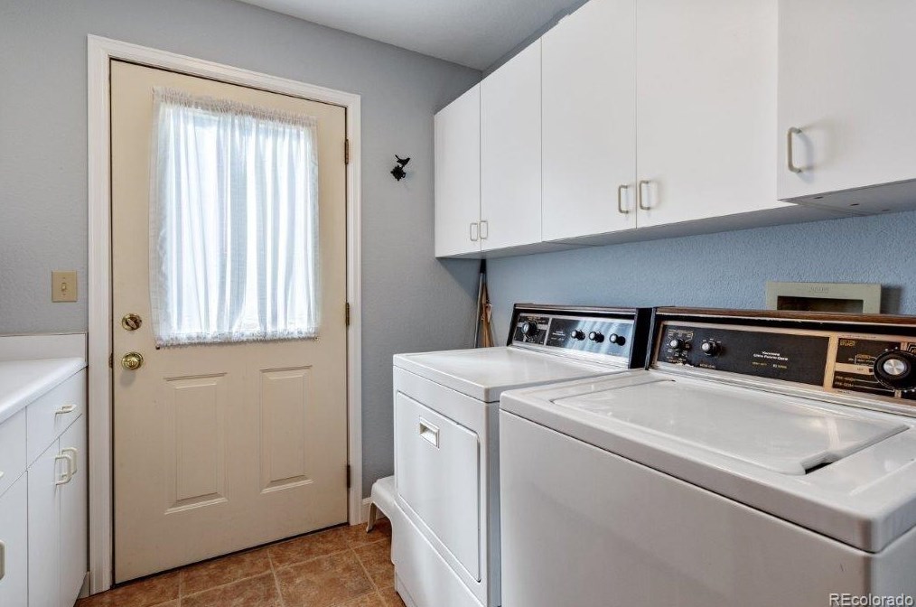 17 Amaranth Dr, Littleton CO 80127-2607 exterior