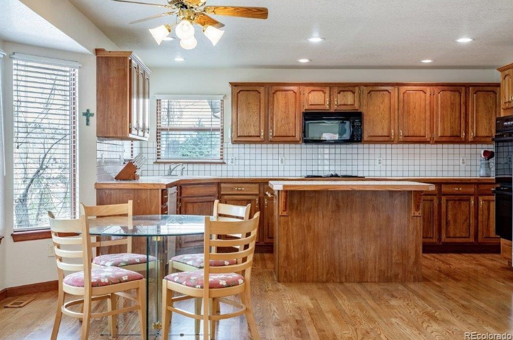 17 Amaranth Dr, Littleton CO 80127-2607 exterior