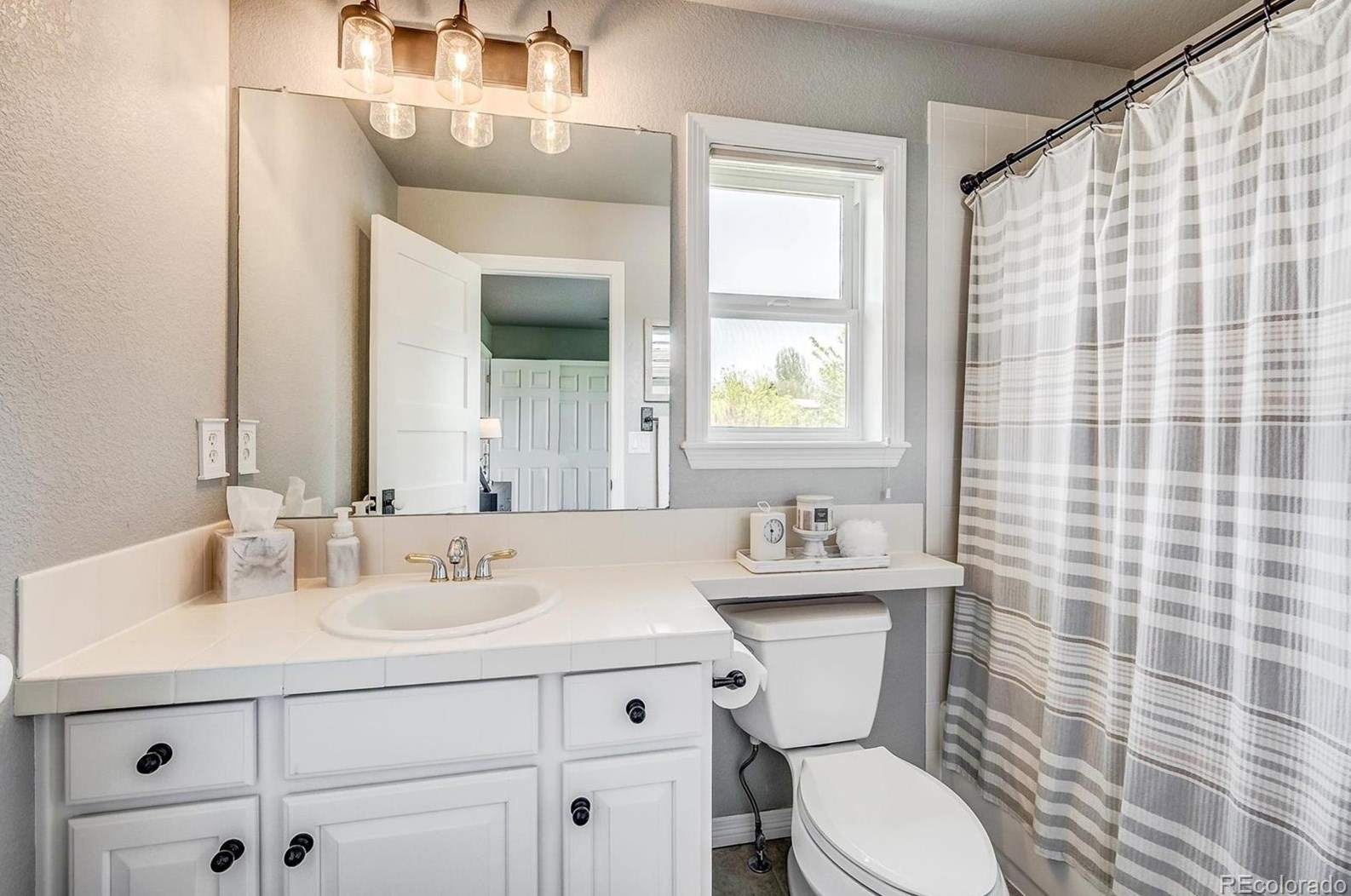 10257 Pennington Ln, Littleton CO exterior