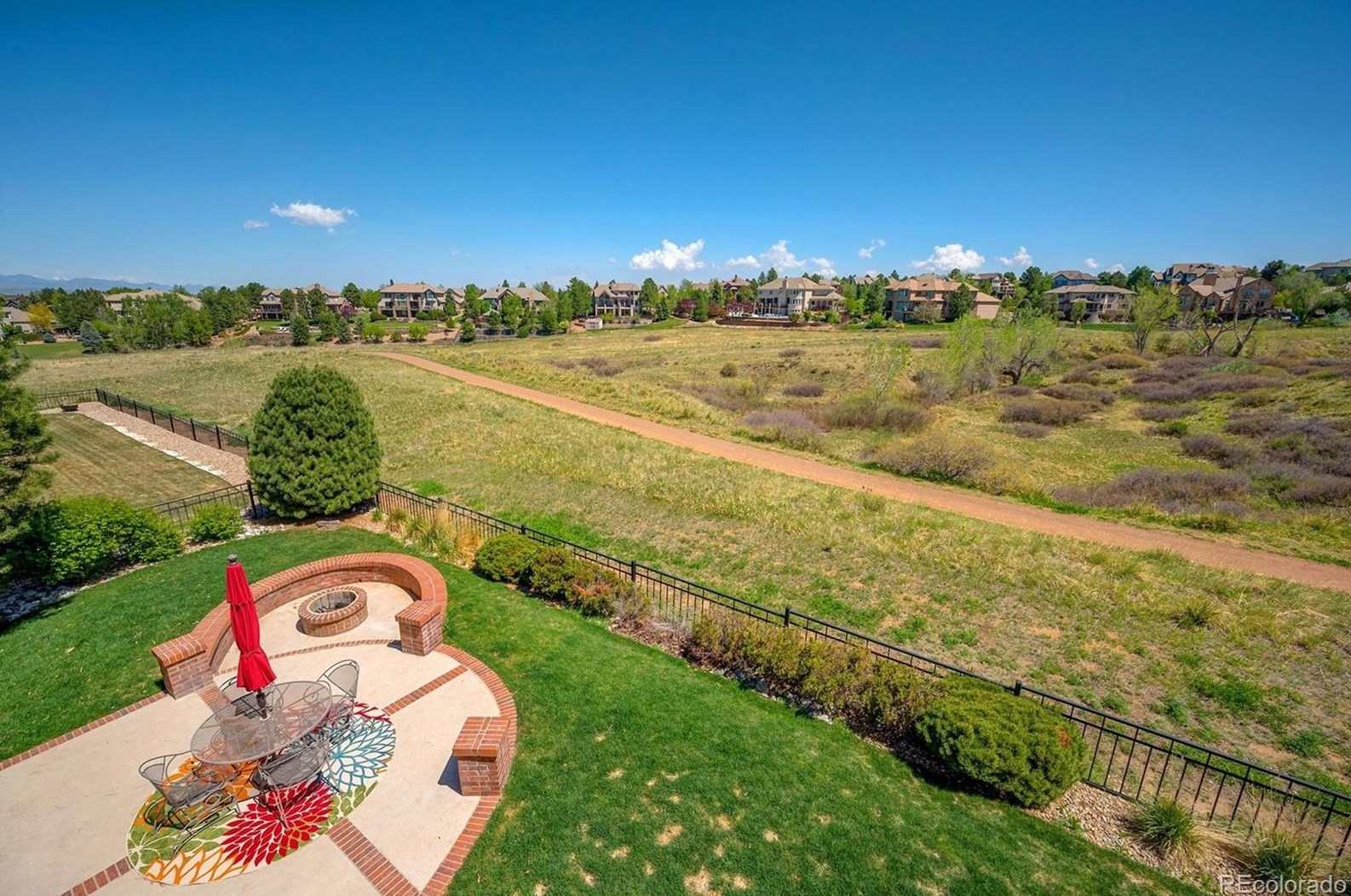 10257 Pennington Ln, Littleton CO exterior