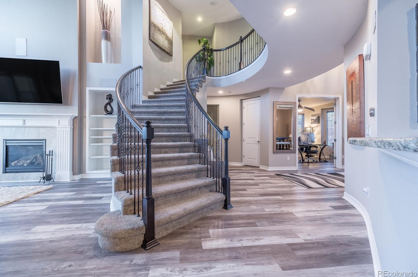 26585 Peakview Dr, Aurora CO 80016-6110 exterior