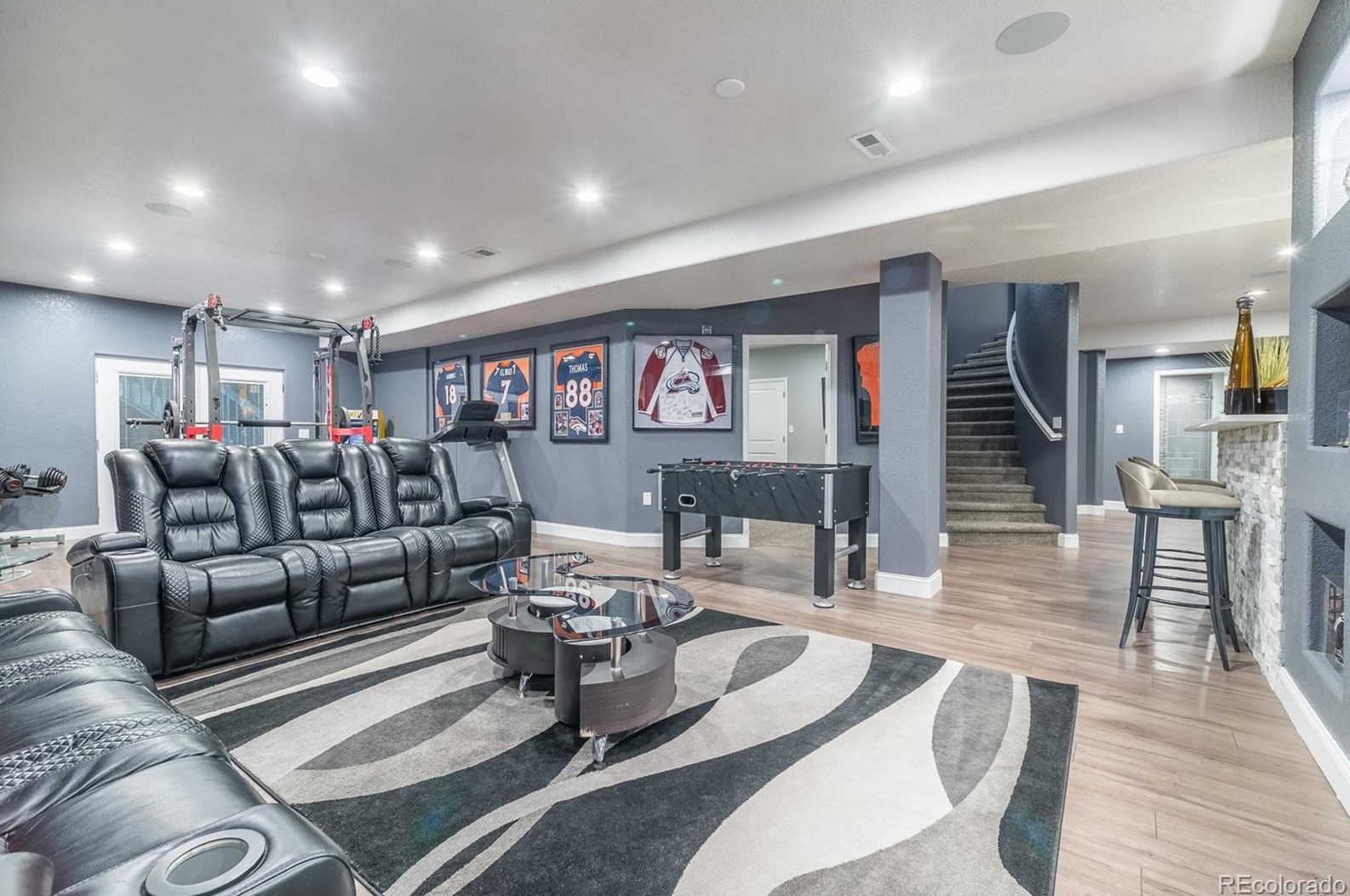 26585 Peakview Dr, Aurora CO 80016-6110 exterior