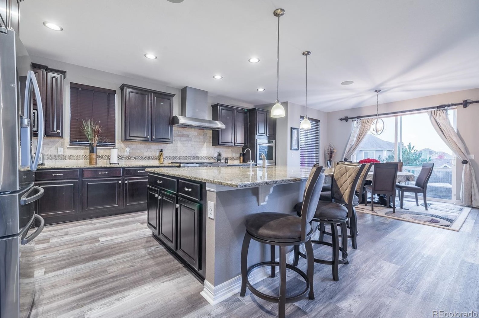 26585 Peakview Dr, Aurora CO 80016-6110 exterior