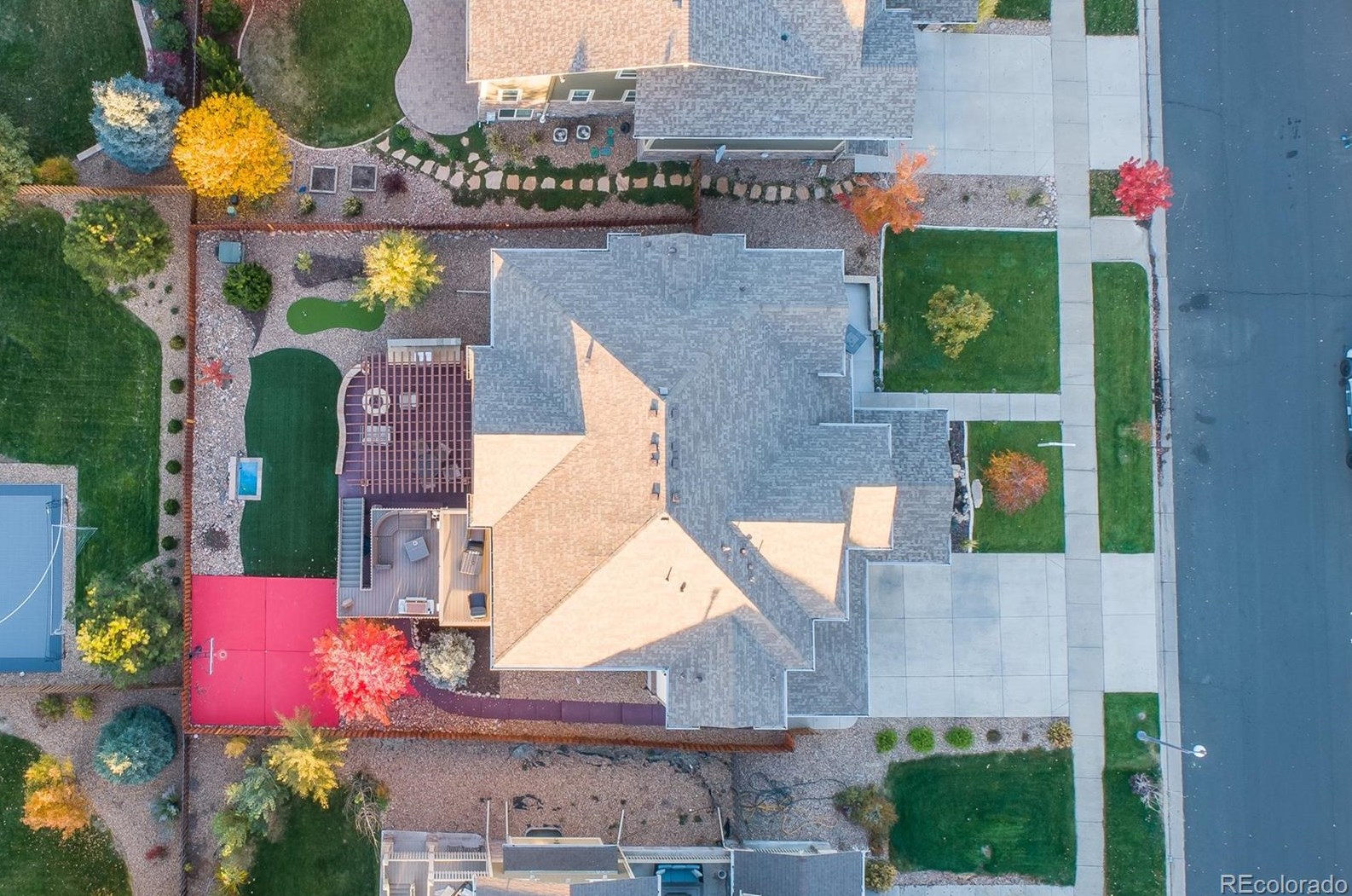 26585 Peakview Dr, Aurora CO 80016-6110 exterior