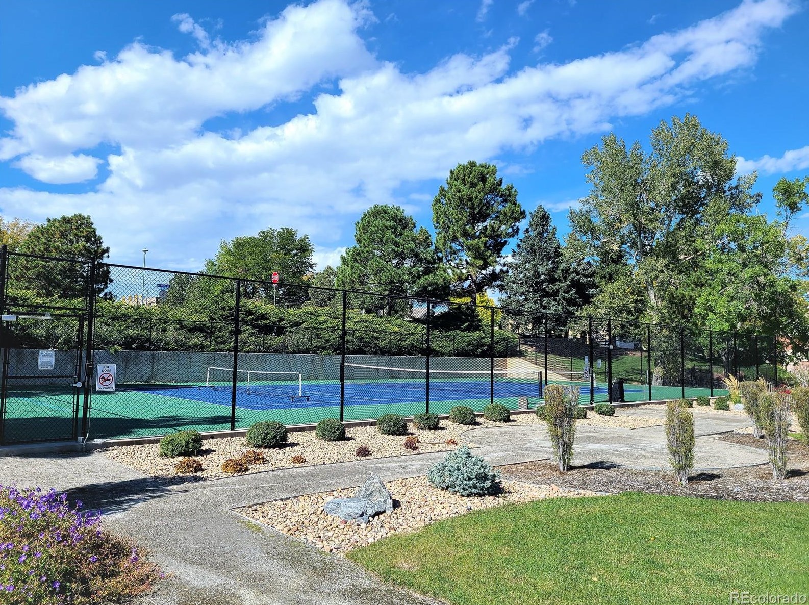 7079 Knolls Way, Littleton CO 80122-1750 exterior