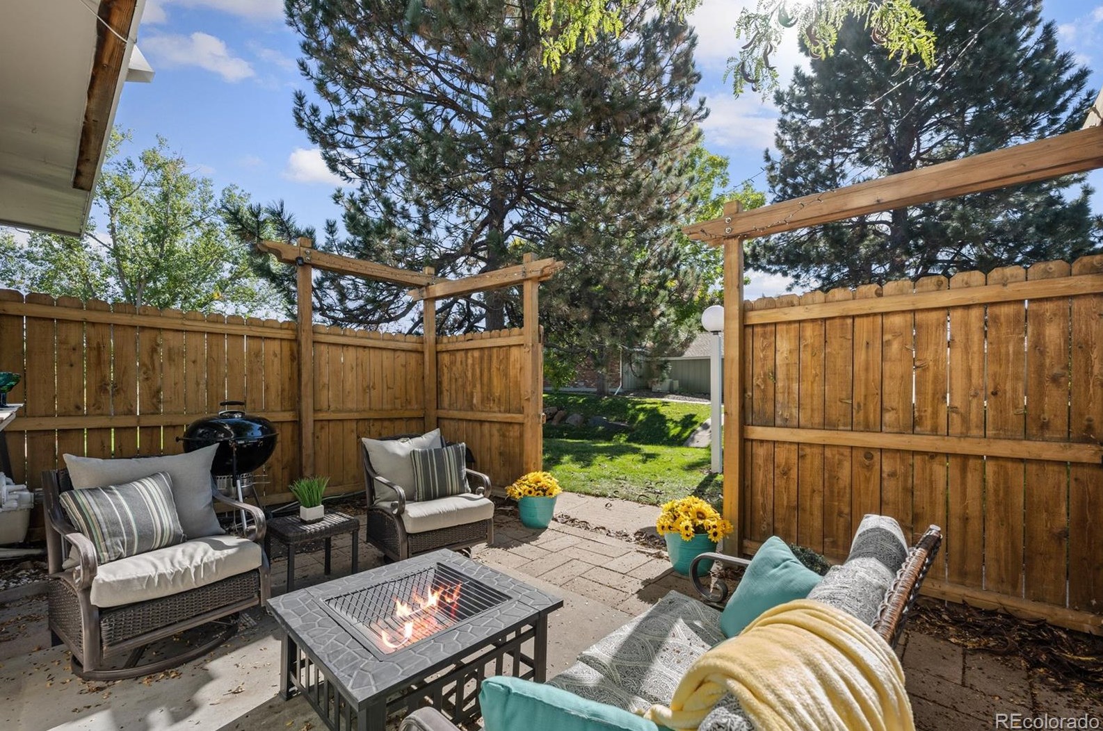 7079 Knolls Way, Littleton CO 80122-1750 exterior