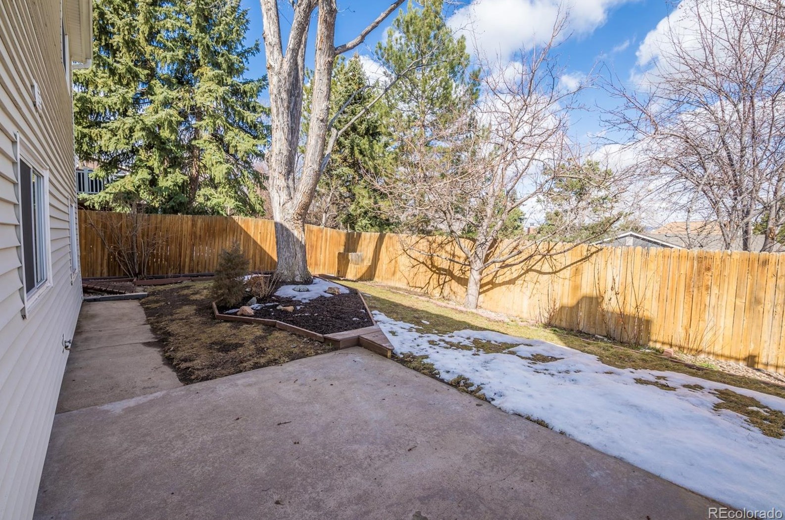 10233 Powers Ave, Littleton CO 80127-1814 exterior