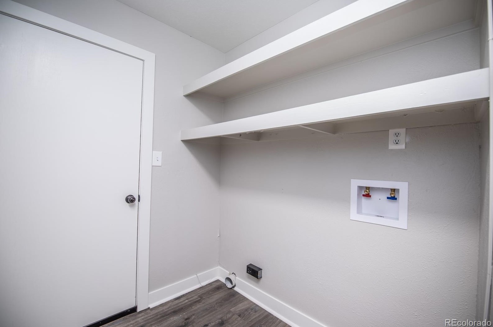 10233 Powers Ave, Littleton CO 80127-1814 exterior