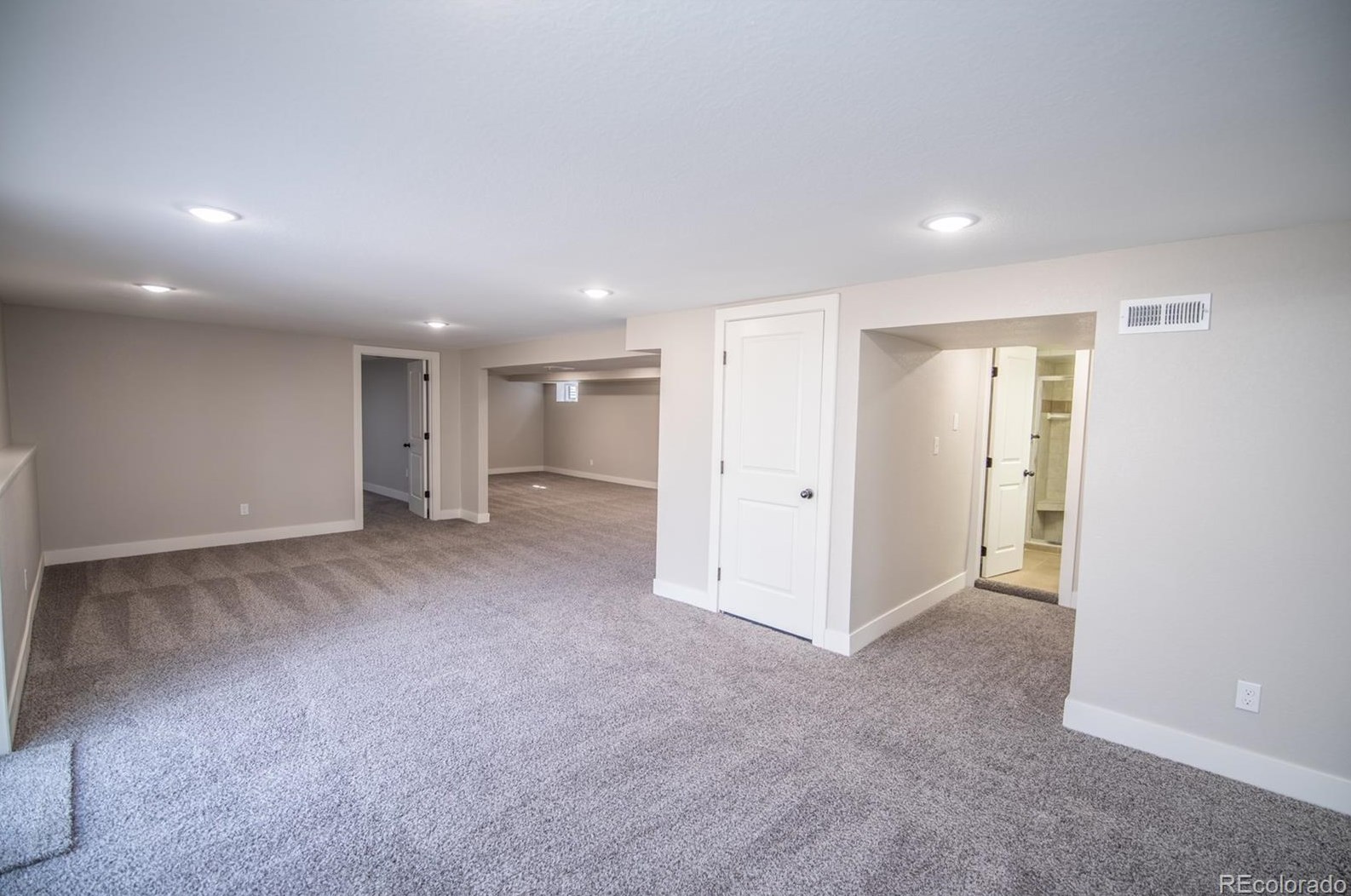 10233 Powers Ave, Littleton CO 80127-1814 exterior